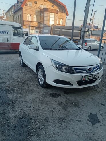 BYD: BYD : 2019 г., 0.1 л, Автомат, Электромобиль, Седан — 4