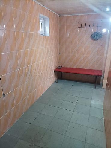 Продажа коттеджей и домов: Продается дом в г. Токмак в центре 20 соток. Дом кирпичный, отопление — 26