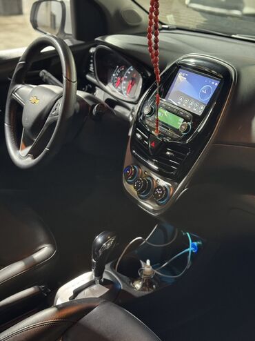 Chevrolet: Chevrolet Spark: 2017 г., 1 л, Вариатор, Бензин, Хэтчбэк — 8