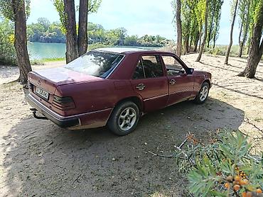 козырек 124: Mercedes-Benz W124: 1990 г., 2 л, Механика, Дизель, Седан — 1