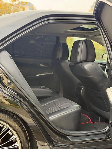audi quattro: Toyota Camry (VII nəsil, təxminən–2014 üslubu) – sedan, qara rəng — 7