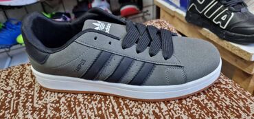 tommy hilfiger нови сад – слике: Adidas