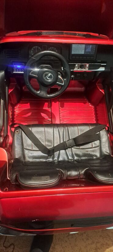 Uşaq üçün elektrik maşınları: Uşaq elektro-avtomobili – Lexus LX 570 stilində, qırmızı rəng — 8