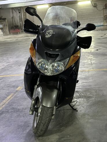 Скутеры: Макси-скутер Suzuki, 420 куб. см, Бензин, Б/у — 10