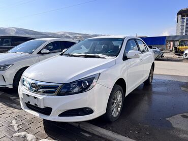 BYD: BYD ET: 2018 г., 1.6 л, Типтроник, Электромобиль, Седан