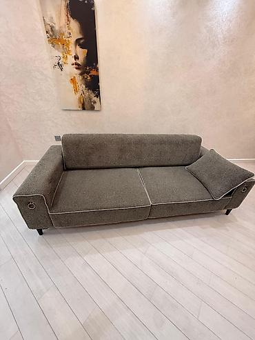 divan 2 ci el: Divan, çox az istifadə olunub (evdə təxminən 4-5 ay yaşayış olub) — 4
