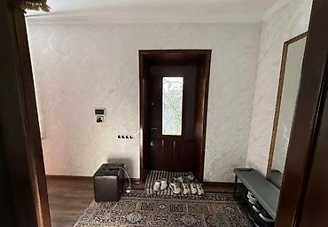 Долгосрочная аренда домов: 🏡✨ СДАЕТСЯ БОЛЬШОЙ ДОМ С ГОТОВЫМ ЦЕХОМ 📍 Адрес: ул. Казакова 36 (район — 5