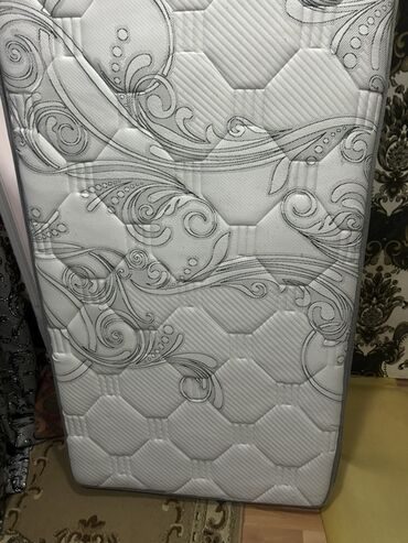 Çarpayılar: İşlənmiş, Ortopedik matras, Bir nəfərlik