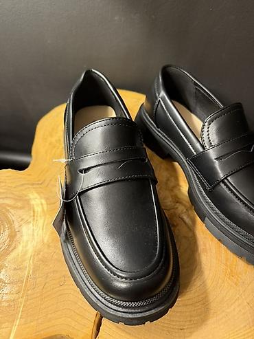 sg: Мужские кроссовки, 41, Crocs, Новый, цвет - Серый, Самовывоз — 2