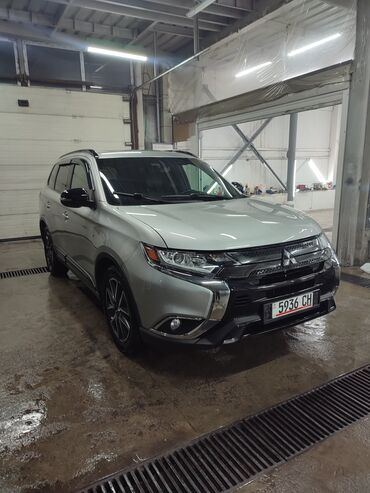 mitsubishi л 300: Mitsubishi Outlander: 2020 г., 2.4 л, Автомат, Бензин, Жол тандабас