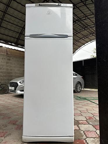 ишу холодилник: Холодильник Indesit, Б/у, Двухкамерный — 2