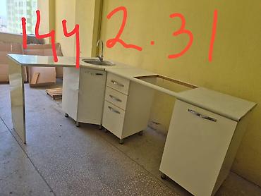 metbext ucun divan: Ağ rəngdə modullu mətbəx mebeli dəsti - Alt və üst dolablar — 1