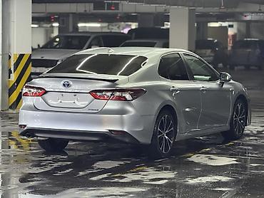 Toyota: Toyota Camry: 2021 г., 2.5 л, Автомат, Гибрид, Седан — 6