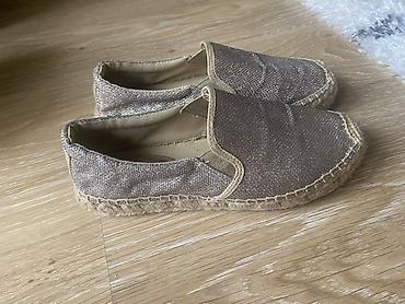 magnum cipele: Ženske espadrile sa sjajnim gornjištem - Model: slip-on espadrile - — 5