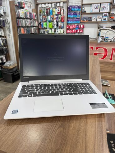 ipan mini 5: *Lenovo İdeapad* - Core i5 - 7 Th Gen - 8gb ram - 256 gb SSD - 15.6