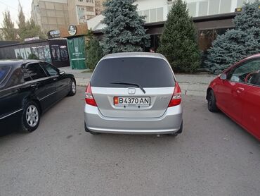 golf 3 каракол: Honda Fit: 2003 г., 1.3 л, Вариатор, Газ, Хетчбек