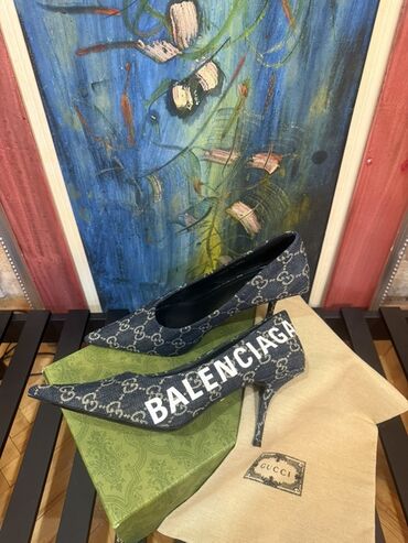 Salonke: Salonke, Balenciaga, 40 — 7