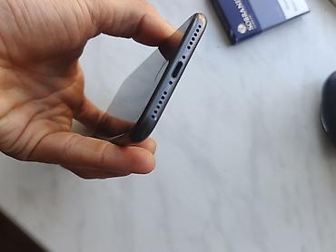apple 6 ekran: IPhone 8, Qara, Barmaq izi — 2