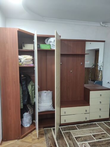 мебель прихожный: Прихожая модульная с угловым шкафом и зеркалом - Комплектация: -