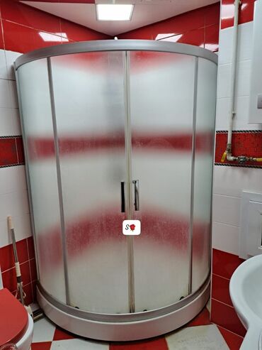 duş kabi̇na: Üstü açıq kabina