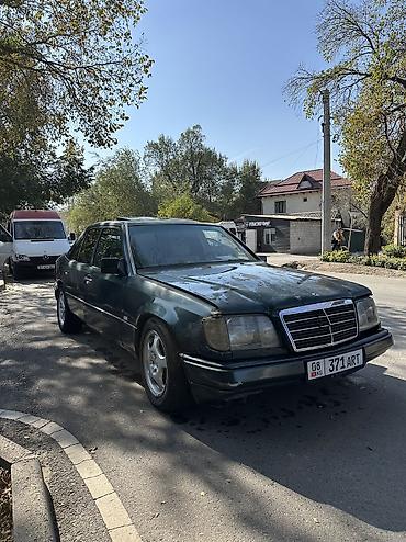 100: Mercedes-Benz E-Class: 1995 г., 2.2 л, Механика, Бензин, Седан — 2