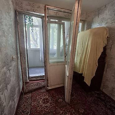 стёк: Деревянные балконные двери с остеклением ширина 72см высота 215см — 4