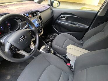 Kia: Kia Rio: 1.1 l | 2012 il Hetçbek