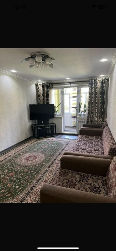 4 комнатный квартиры: 3 комнаты, 64 м², 104 серия, 4 этаж, Евроремонт