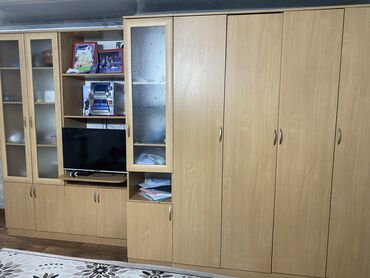 купить мебель для кофейни: Продается в очень хорошем состоянии