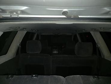 Toyota: Toyota Ipsum: 2002 г., 2.4 л, Автомат, Бензин, Минивэн — 10