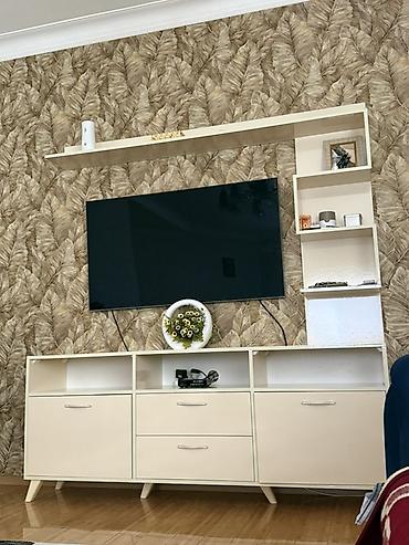 kunc divan metbex: TV stendi və divar rəfli modul dəst - Rəng: krem (parlaq səth) — 2