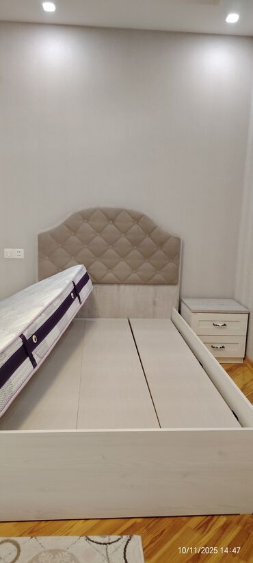 Masa və oturacaq dəstləri: İşlənmiş, Açılmayan, Dördbucaq masa — 11