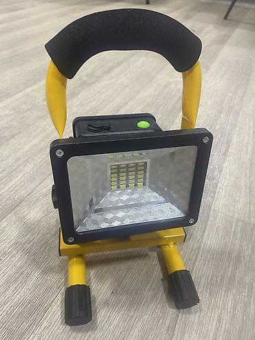 led h 7: LED akkumulyatorlu portativ proyektor/floodlight - Güclü LED işıq — 1