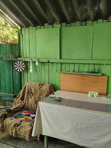 дешевле дом: 🏠 Продаётся полдома 📍 Нижняя Ала-Арча, ул. Киргизская 📐 Дом — 40 м² | — 8