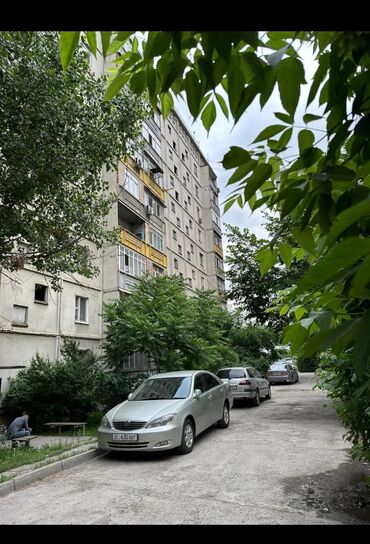 продаю участок чекиш ата: 1 комната, 35 м², 105 серия, 2 этаж, Старый ремонт