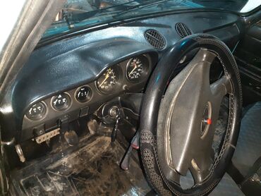 Təkərlər: Məhsul: Avtomobil kuzov hissələri və arxa baqaj komplekti (köhnə sovet — 8