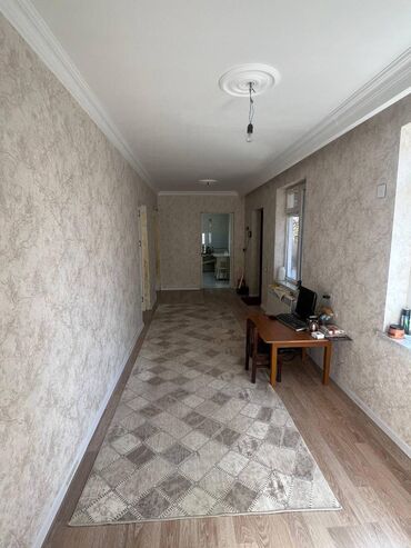 Həyət evləri və villaların satışı: Bakıxanov qəs. 4 otaqlı, 100 kv. m, Orta təmir — 12