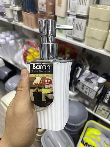 Дозатор для жидкого мыла Baran - Объем: 350 мл (указано на упаковке)