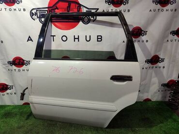 chariot: Задняя левая дверь Mitsubishi
