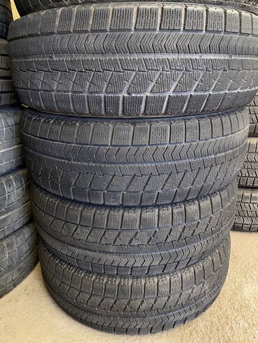 Шины: Шины 215 / 65 / R 16, Зима, Б/у, Комплект, Легковые, Япония, Bridgestone