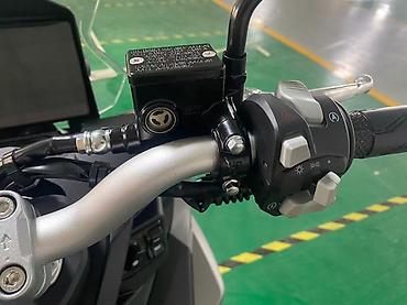 Скутеры: Макси-скутер 200 куб. см, Бензин, Новый — 16