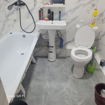 дом чат куль: 1 бөлмө, Чогуу жашоосу жок, Жарым -жартылай эмереги бар