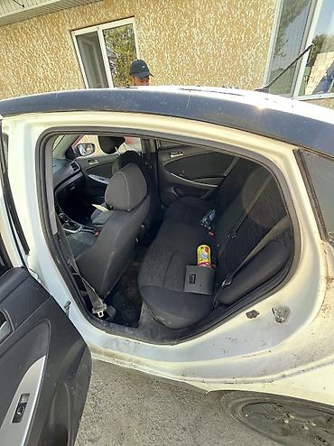 логан рено: Hyundai Solaris: 2015 г., 1.6 л, Механика, Бензин, Седан — 8