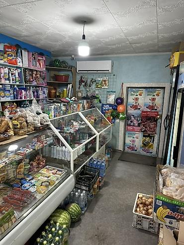 хранение вещей: Продажа магазинов В жилом доме, 30 м², Отдельный вход, 1 этаж — 9