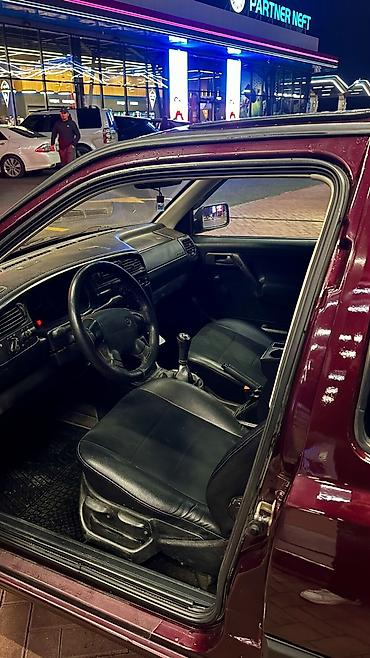 неки: Volkswagen Vento: 1993 г., 1.8 л, Газ, Седан — 7