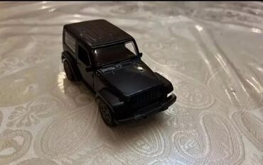 qara saroçka: Təcili Satılır. Endirim Var. Jeep wrangler modelka
