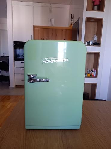 stikeri za racunare: Mini frizider FRIDGEMASTER Ispravan mini frizider poznatog svetskog — 1