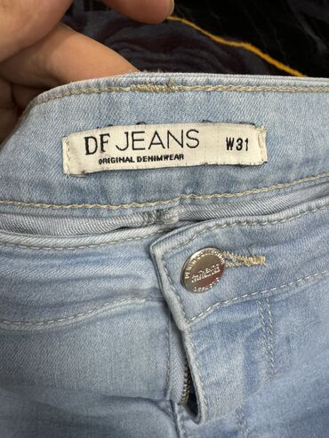 серые с потёртостями джинсы: Скинни, Турция, Высокая талия