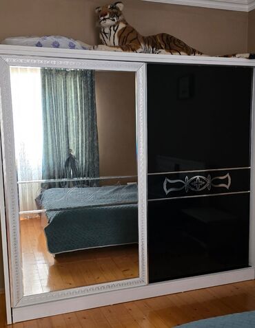 ofis mebeli satilir: 2 односпальные кровати, Шкаф, Комод, 2 тумбы, Турция, Б/у