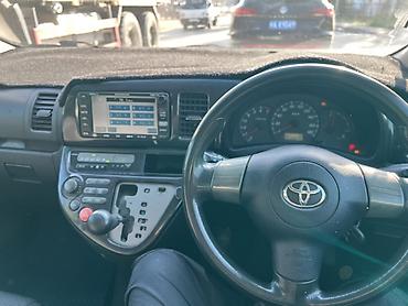 Toyota WISH: 2003 г., 1.8 л, Автомат, Бензин, Минивэн
